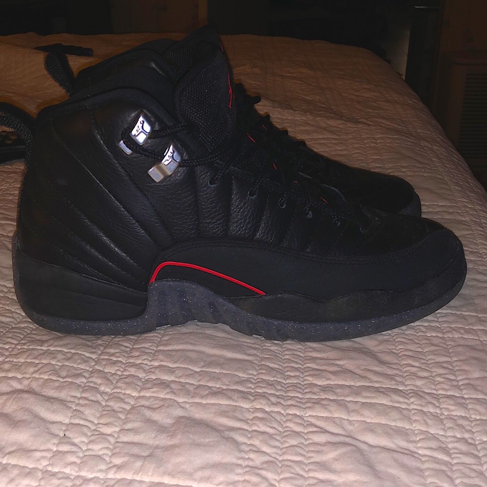 Air Jordans retro 12 “Grind” like new with box